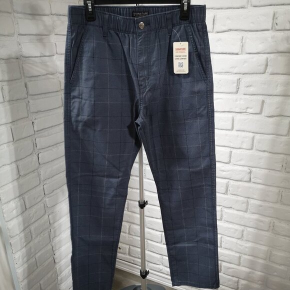 2/ $30.00 - NWT Signature by Levi Strauss Men's Size Small Comfort Chino Pants - Picture 1 of 14